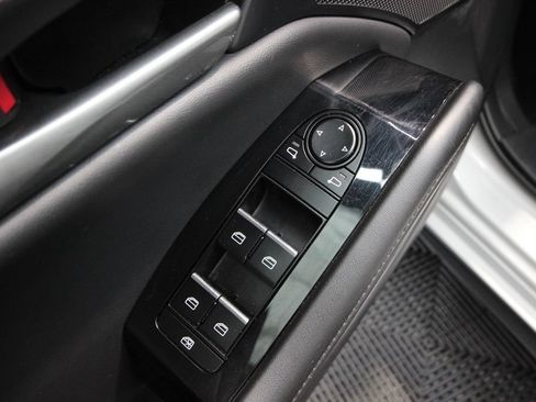 Used 2024 MAZDA MAZDA3 s FWD image 13