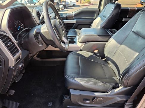 Used 2019 Ford F250 Lariat w/ Lariat Ultimate Package AWD/4WD image 14