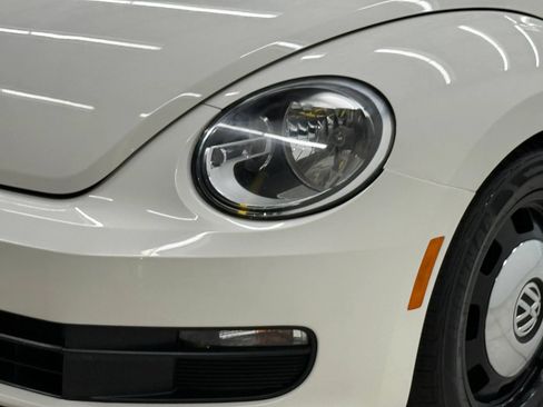 Used 2013 Volkswagen Beetle 2.5 FWD image 4