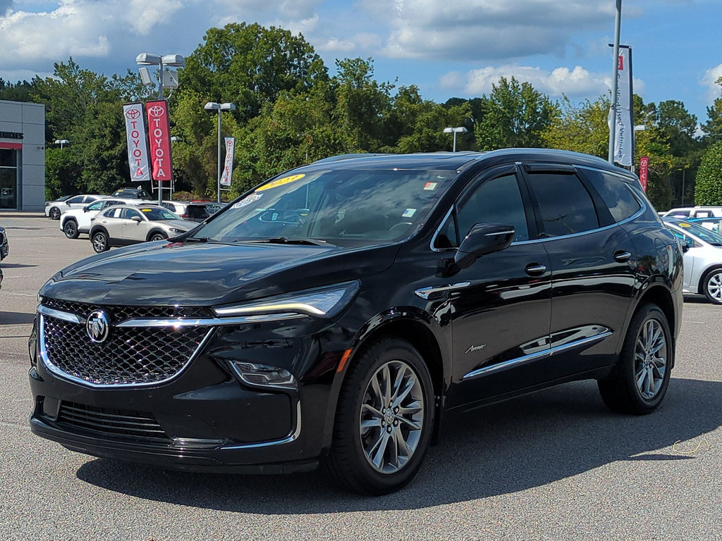 Used 2023 Buick Enclave Avenir w/ Avenir Technology Package AWD/4WD image 7