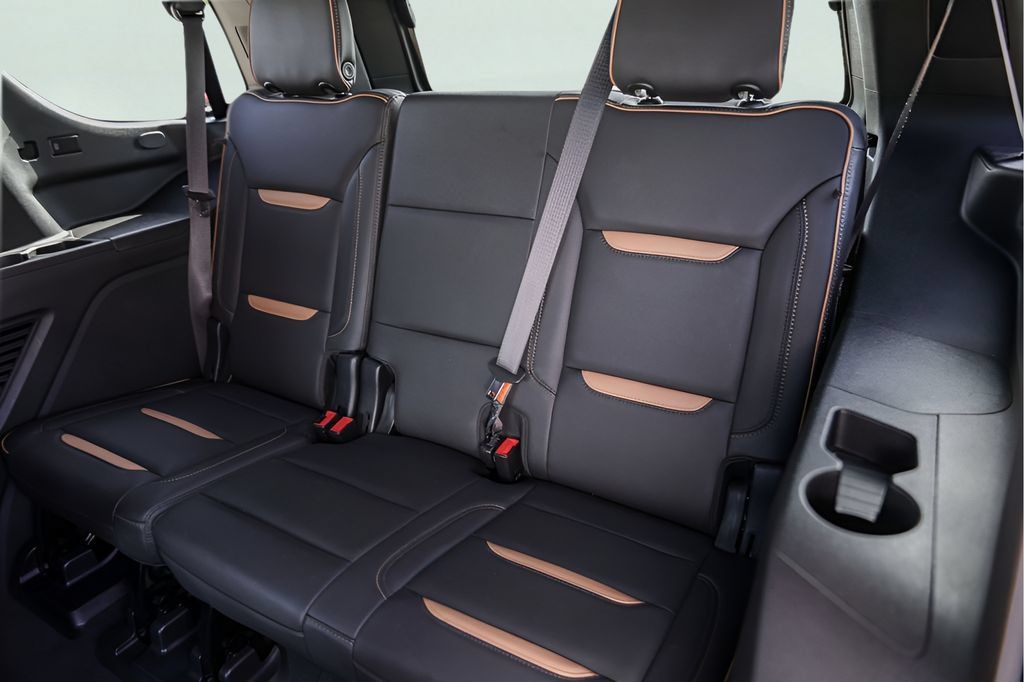 Used 2021 GMC Yukon AT4 w/ Rear Media and Nav Package AWD/4WD image 29