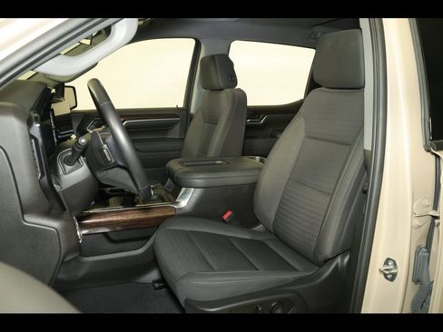 Used 2022 GMC Sierra 1500 Elevation image 17