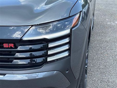 New 2025 Nissan Kicks SR image 10