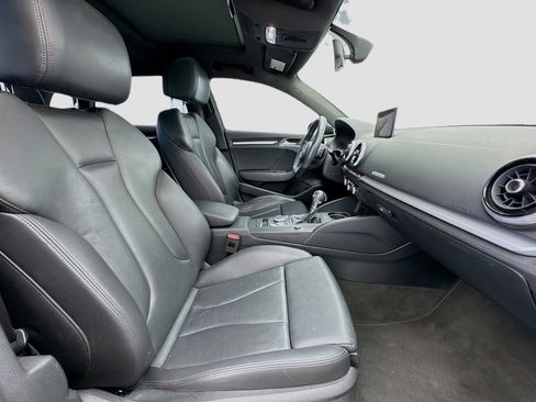 Used 2018 Audi A3 e-tron Premium image 20