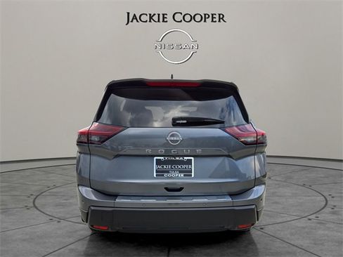 New 2026 Nissan Rogue SV image 4