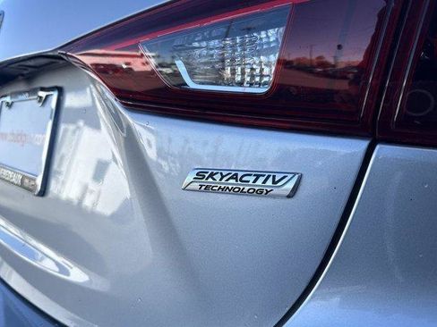 Used 2017 MAZDA MAZDA3 Sport w/ Preferred Equipment Package image 10