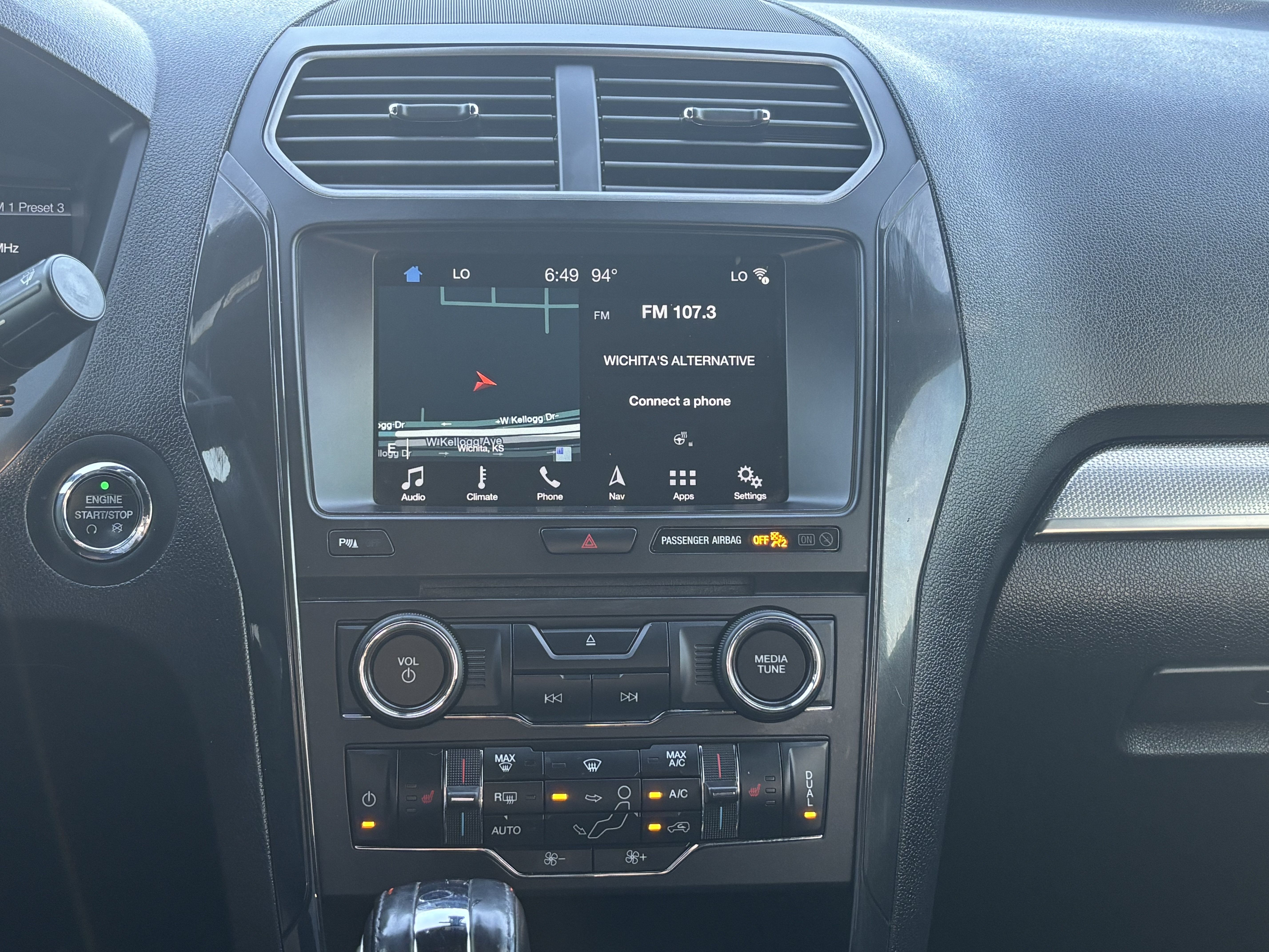 Used 2018 Ford Explorer XLT w/ Equipment Group 202A FWD image 10
