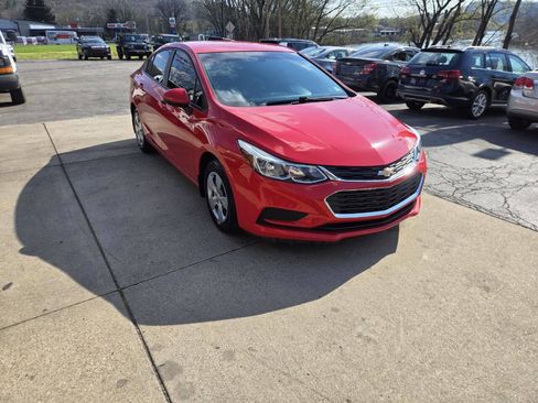 Used 2017 Chevrolet Cruze LS image 2