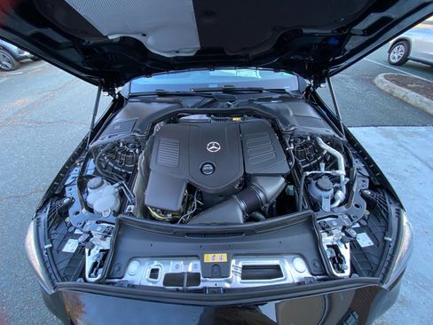 Used 2025 Mercedes-Benz C 300 4MATIC Sedan image 16