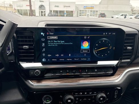 Used 2024 Chevrolet Silverado 1500 LT image 15