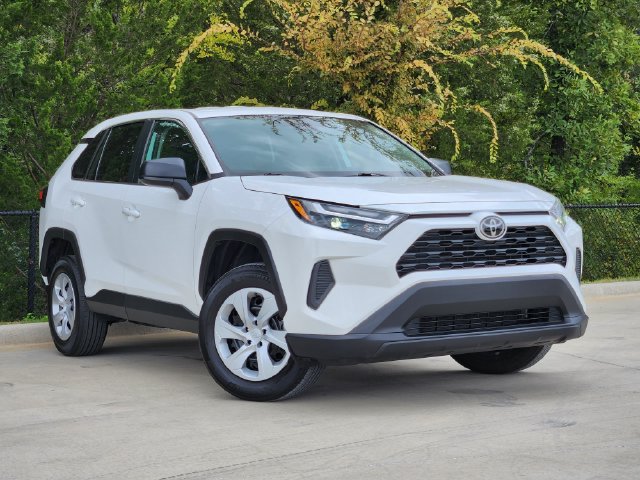 Used 2025 Toyota RAV4 LE FWD image 1