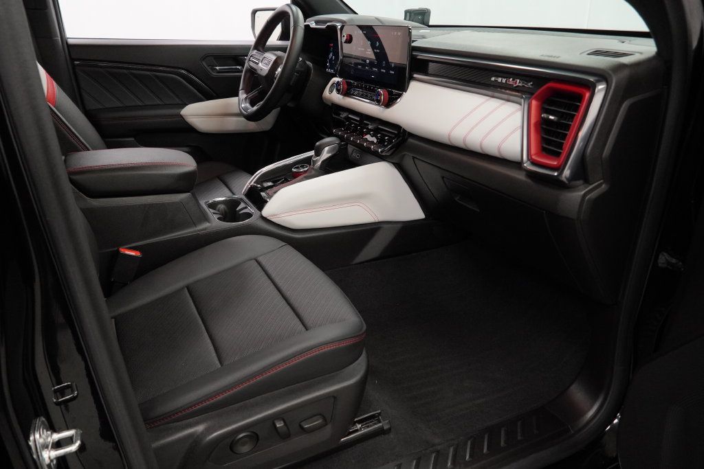 Used 2024 GMC Canyon AT4X w/ AT4X AEV Edition AWD/4WD image 33