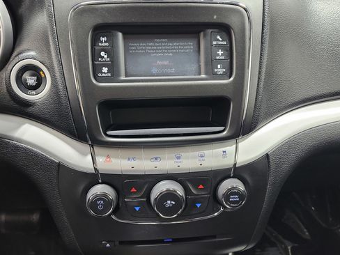 Used 2019 Dodge Journey SE w/ Connectivity Group image 21