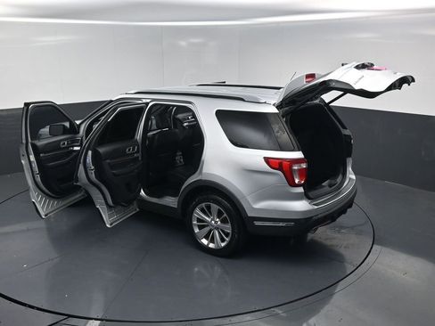 Used 2019 Ford Explorer Limited w/ Class III Trailer Tow Package image 18