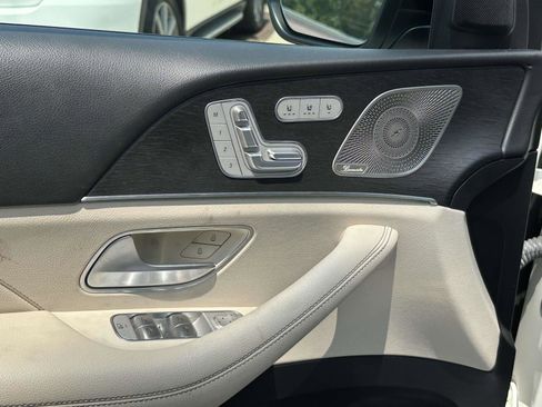 Used 2021 Mercedes-Benz GLS 580 4MATIC w/ Exclusive Trim Package image 12