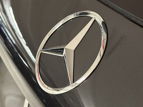 Used 2022 Mercedes-Benz GLC 300 4MATIC image 9