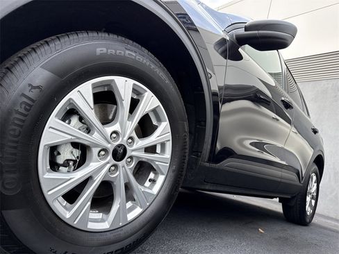 Used 2025 Ford Escape Active w/ Cold Weather Package image 9