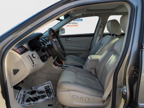 Used 2011 Cadillac DTS Luxury image 12