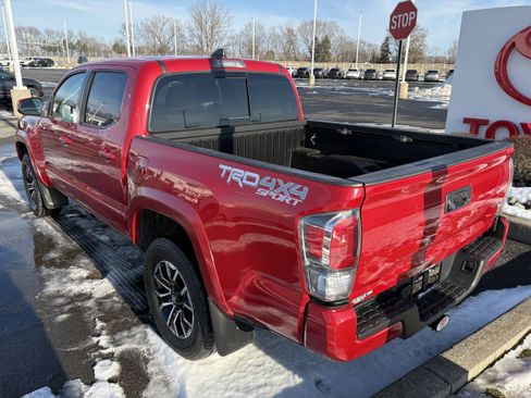 Used 2023 Toyota Tacoma TRD Sport image 6