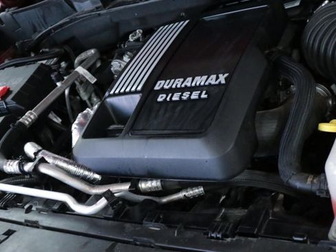 Used 2023 GMC Yukon XL Denali image 8