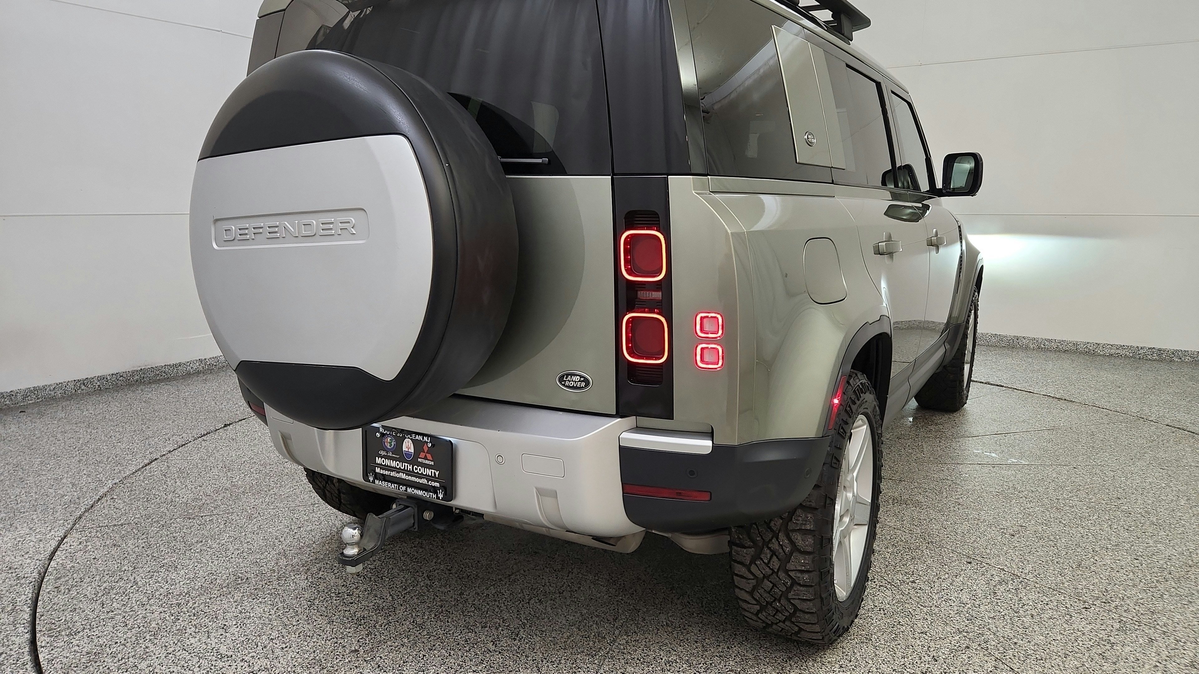 Used 2020 Land Rover Defender 110 HSE AWD/4WD image 31