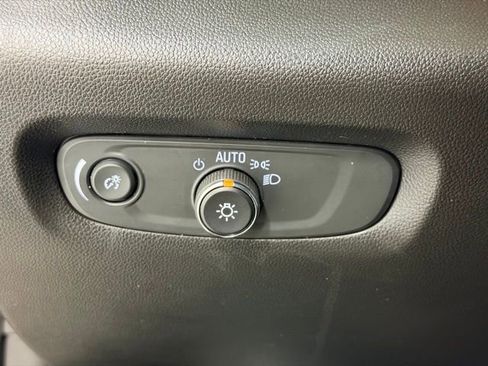 Certified 2023 Chevrolet Traverse LT w/ LT Premium Package image 19