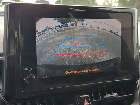 Used 2023 Toyota Corolla LE image 19