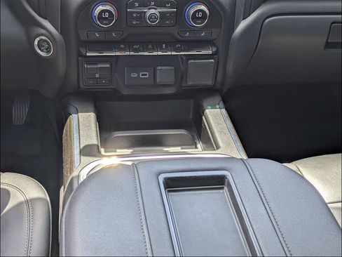 Used 2021 Chevrolet Silverado 1500 RST w/ Convenience Package II AWD/4WD image 19