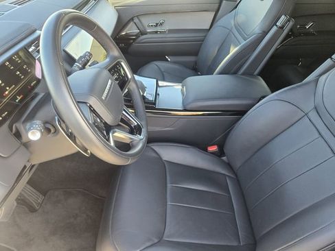 Used 2025 Land Rover Range Rover Sport SE AWD/4WD image 14