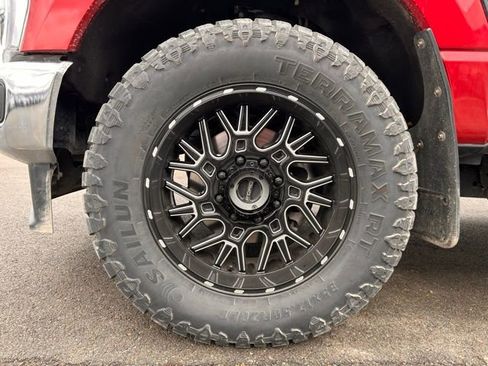 Used 2025 Ford F350 Lariat image 12