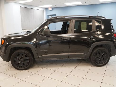 Used 2018 Jeep Renegade Sport w/ Power & Air Group AWD/4WD image 2