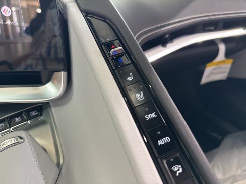 New 2025 Chevrolet Corvette E-Ray image 26