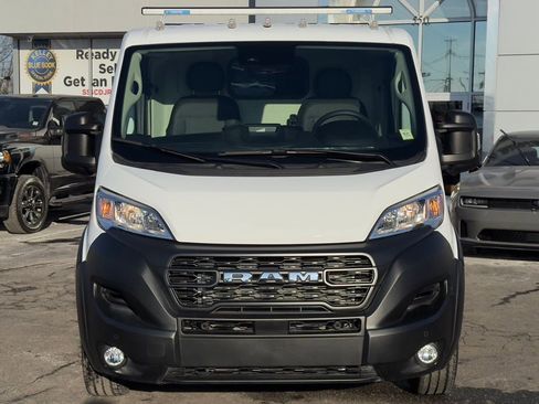 Used 2025 RAM ProMaster 1500 w/ Safety Group FWD image 3