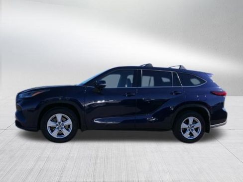 Used 2022 Toyota Highlander L image 6
