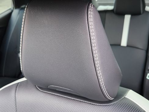 Used 2025 Toyota Camry SE w/ Convenience Package FWD image 12