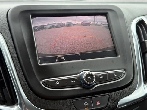 Used 2024 Chevrolet Equinox LT FWD image 17