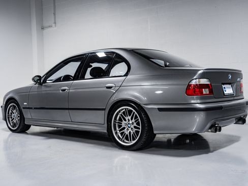 Used 2003 BMW M5 image 5