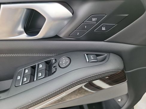 Certified 2025 BMW X5 xDrive50e w/ Premium Package image 21