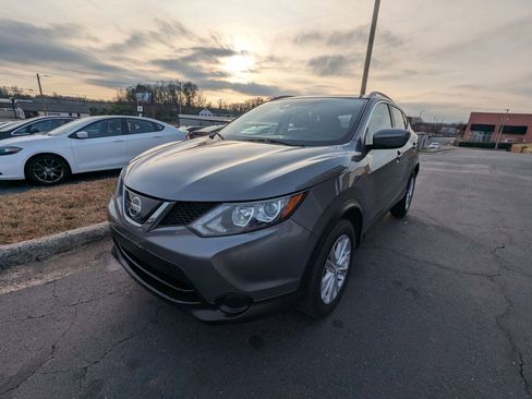 Used 2019 Nissan Rogue Sport SV image 3