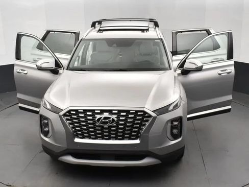 Used 2022 Hyundai Palisade SEL w/ 8P Bench Seat Package FWD image 10