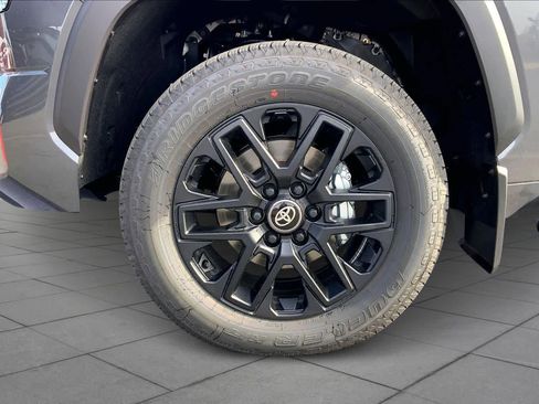 New 2026 Toyota Tundra Limited AWD/4WD image 11