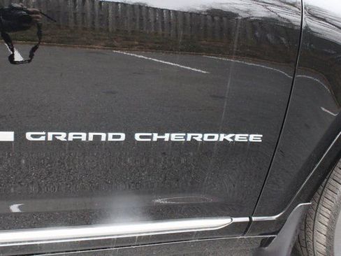 Used 2022 Jeep Grand Cherokee Summit image 46