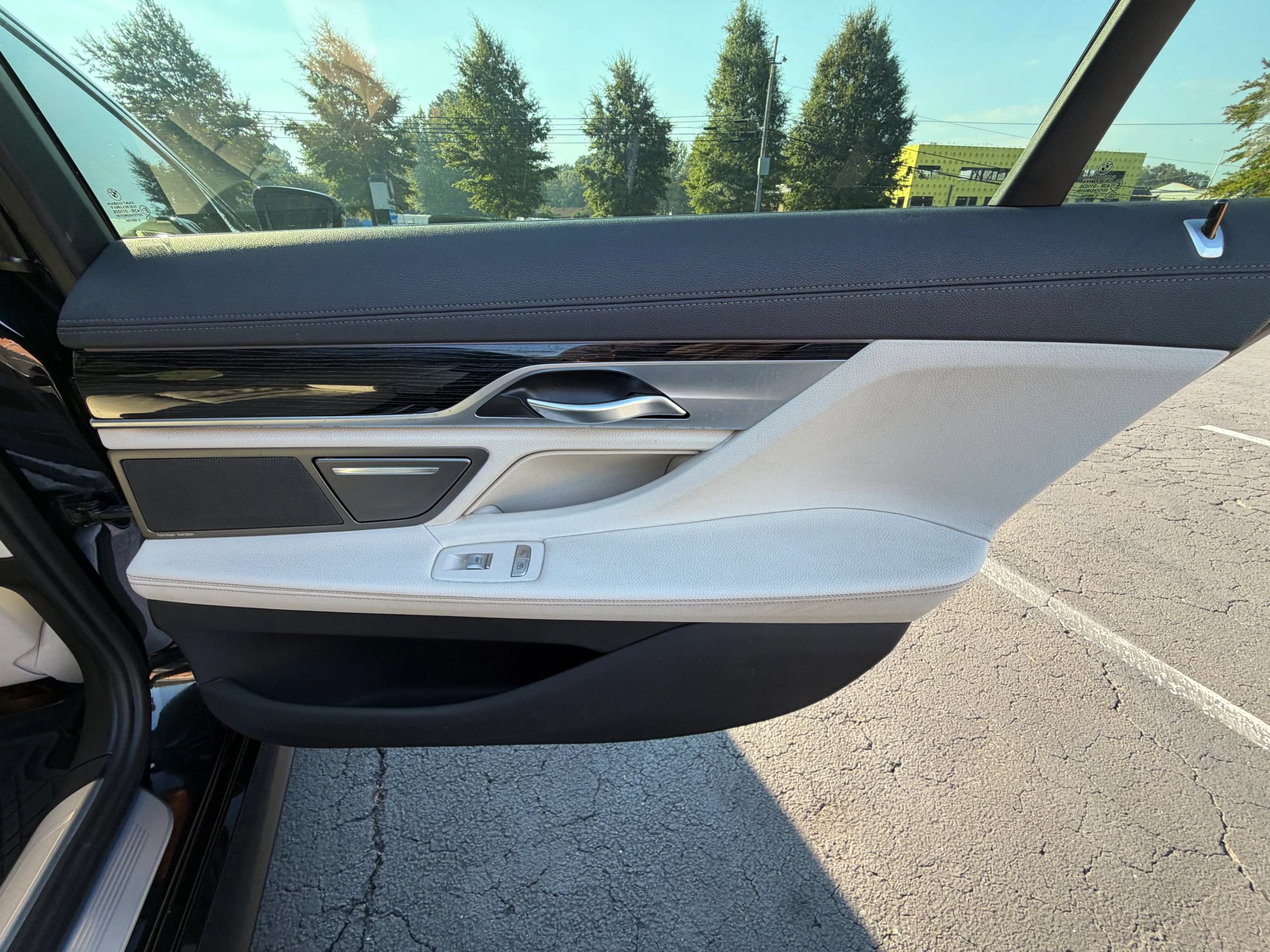 Used 2019 BMW 740i xDrive w/ M Sport Package AWD/4WD image 18