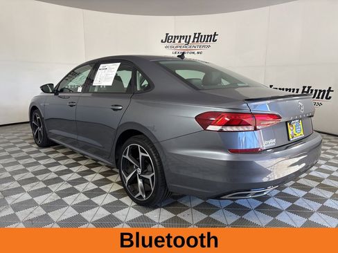 Used 2020 Volkswagen Passat 2.0T R-Line image 8