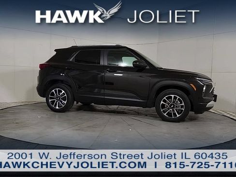 Used 2025 Chevrolet TrailBlazer LT AWD/4WD image 8