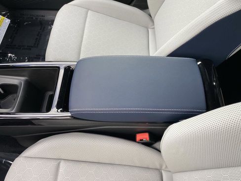 New 2025 Volkswagen ID.4 Pro S image 21