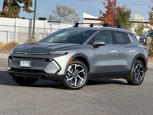 New 2026 Chevrolet Equinox EV LT image 1