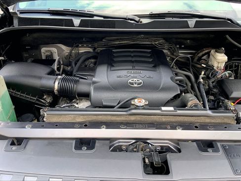 Used 2019 Toyota Tundra SR5 AWD/4WD image 10