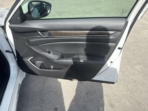 Certified 2020 Honda Accord EX-L image 33