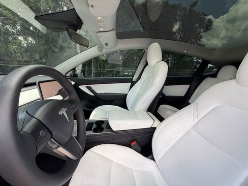 Used 2022 Tesla Model Y Performance AWD/4WD image 18